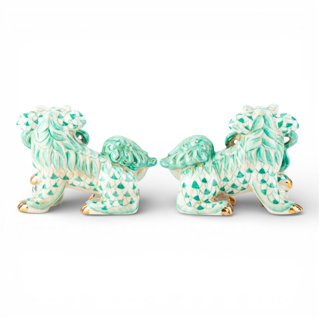 Danny’s Fine Porcelain - Teal & White Fishnet Spaniel Foo Dog Figure Pair W/ Gold Accent: 7Lx3.5Wx5.5H