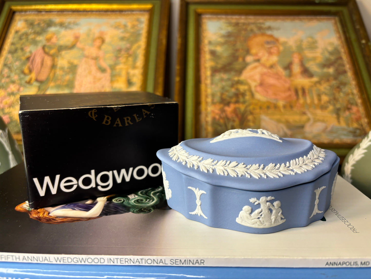 Wedgwood Jasperware trinket box with original box!