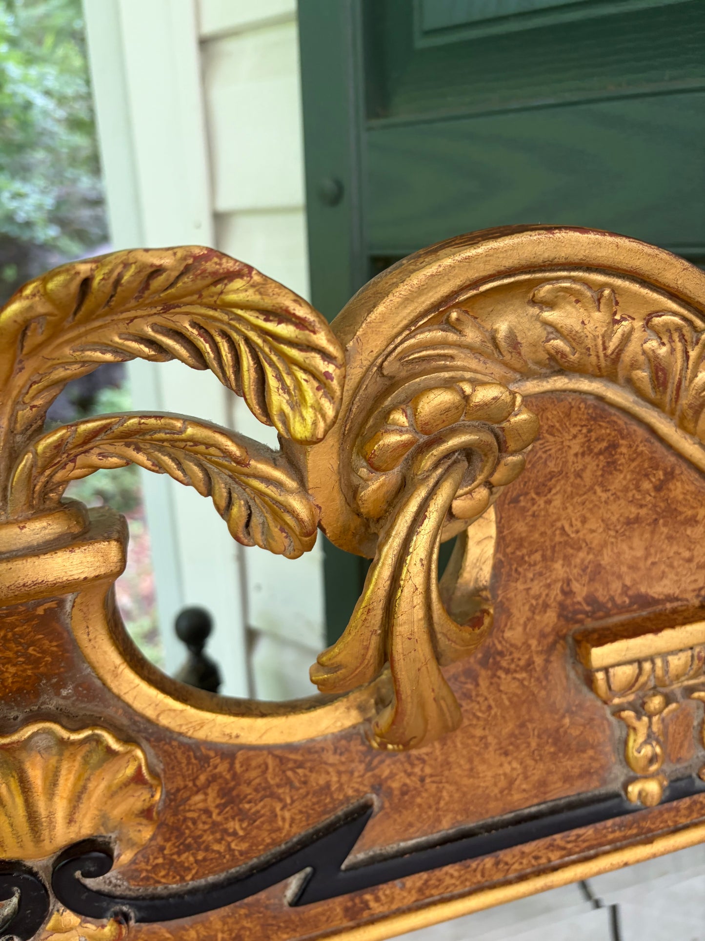 Stunning Italian Giovannini Chelini handcarved wooden mirror with ornate shell designs, arch pediment, and gilded details! As is!