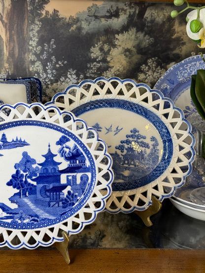 Pair of Antique Pearlware Blue & White Willow Pierced Oval Plates, 9.5" & 10"D | c.1800 | DA4541 & DA4542