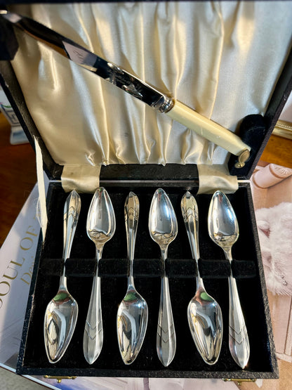 Yeoman Silver Plate EPNS Grapefruit Spoons & Knife Set | Sheffield, England | c. 1950s