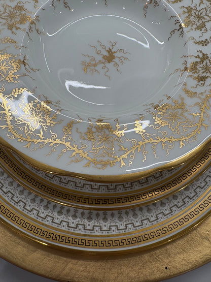 Stunning Set (12) King’s shallow bowls, 8 3/4”D - Pristine!