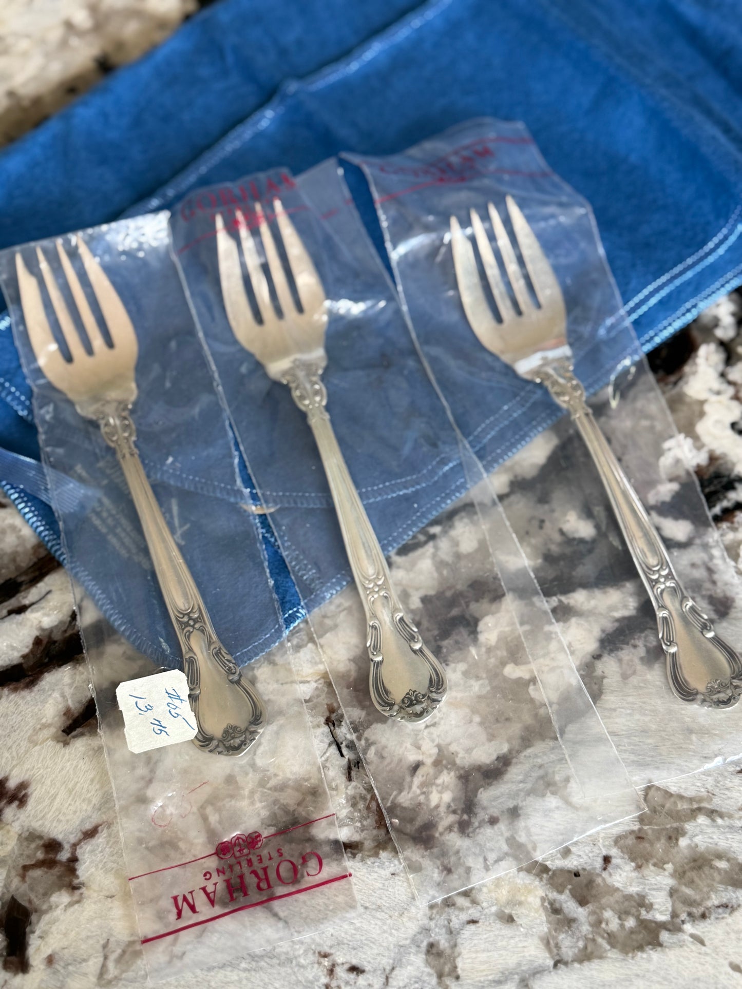 Gorham Unmonogrammed Chantilly Sterling Silver 75-Piece Flatware Set W/ Storage Box