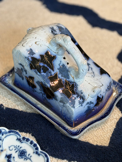 Flow Blue Cheese Dome