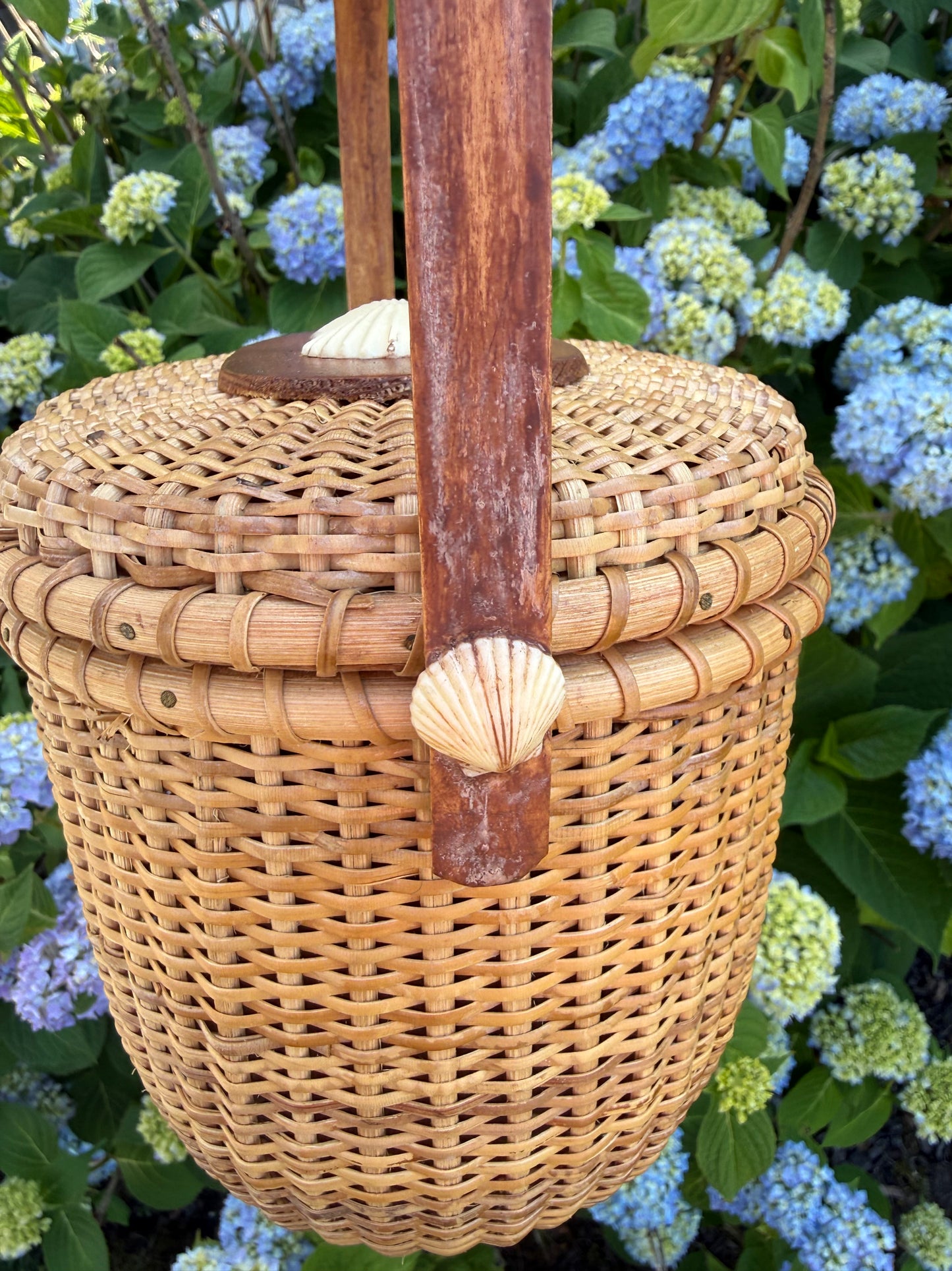 Vintage Double Scallop Shell Woven Nantucket Style Handled Basket