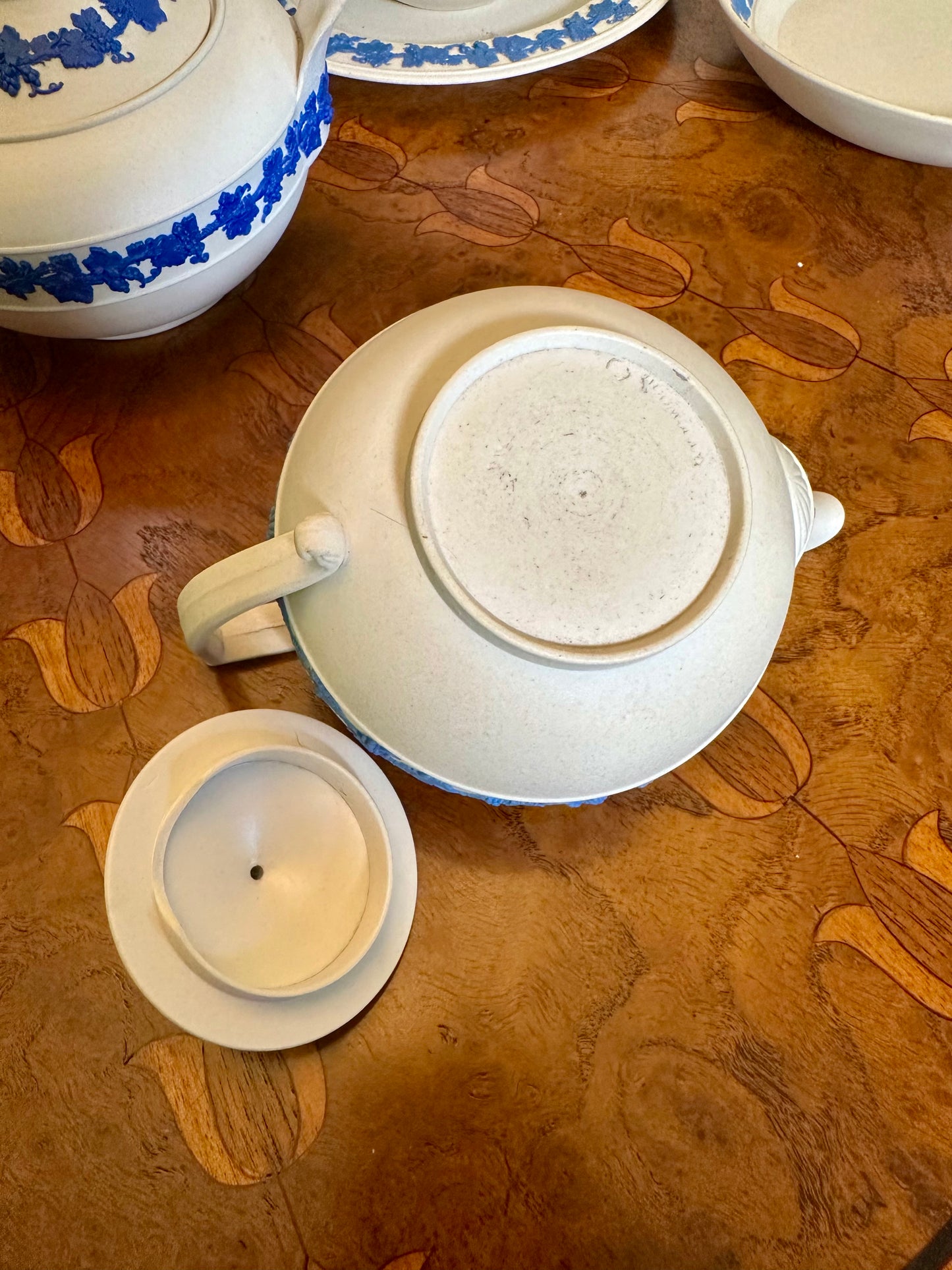 Antique Wedgwood Smear-Glazed Stoneware Egyptian Revival Teapot with Lavender Sprigged Grapes, c 1820-1840