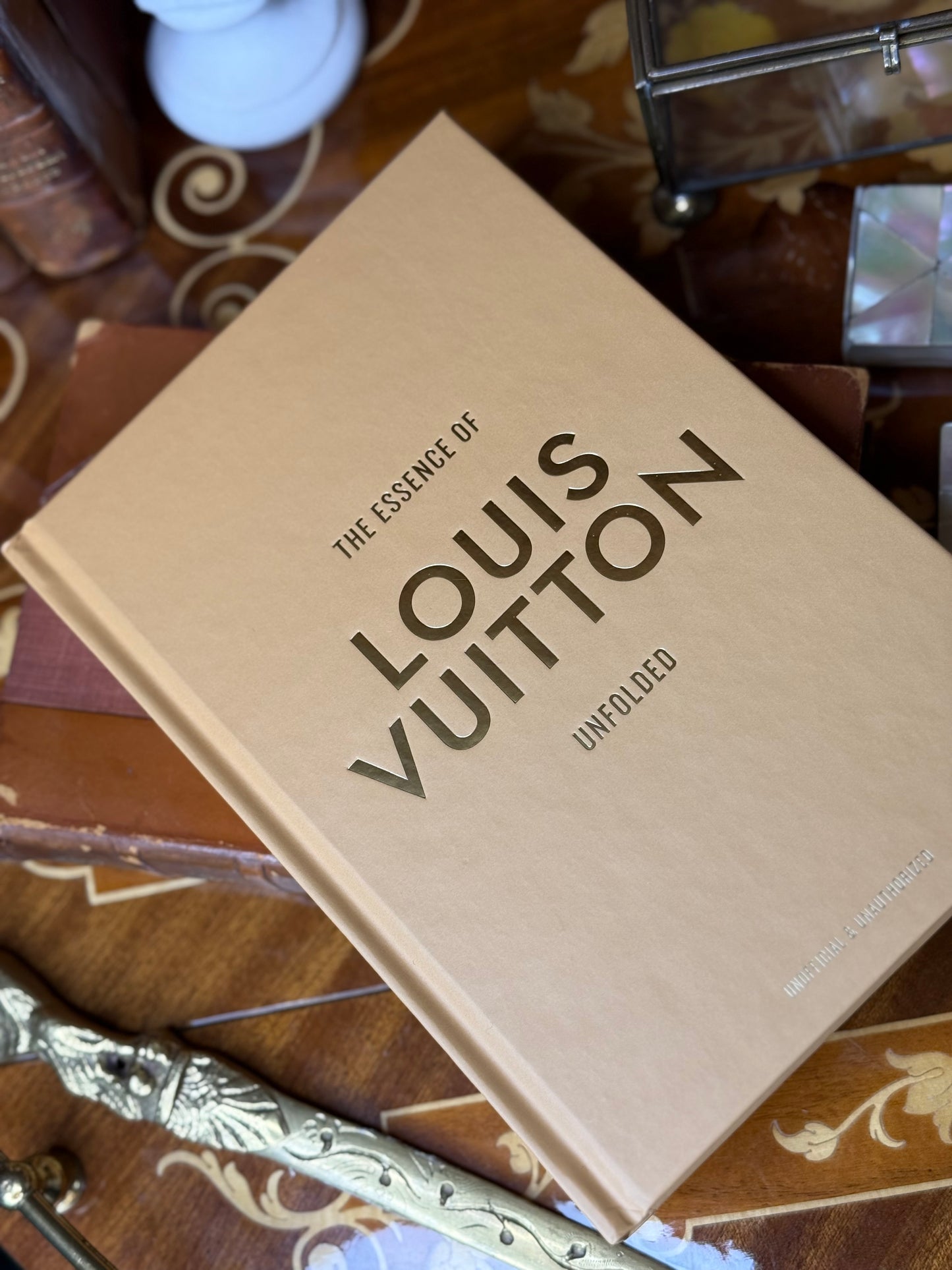 Essence of Louis Vuitton by Kelly  Reising: Hardcover; 144 pages Book / English