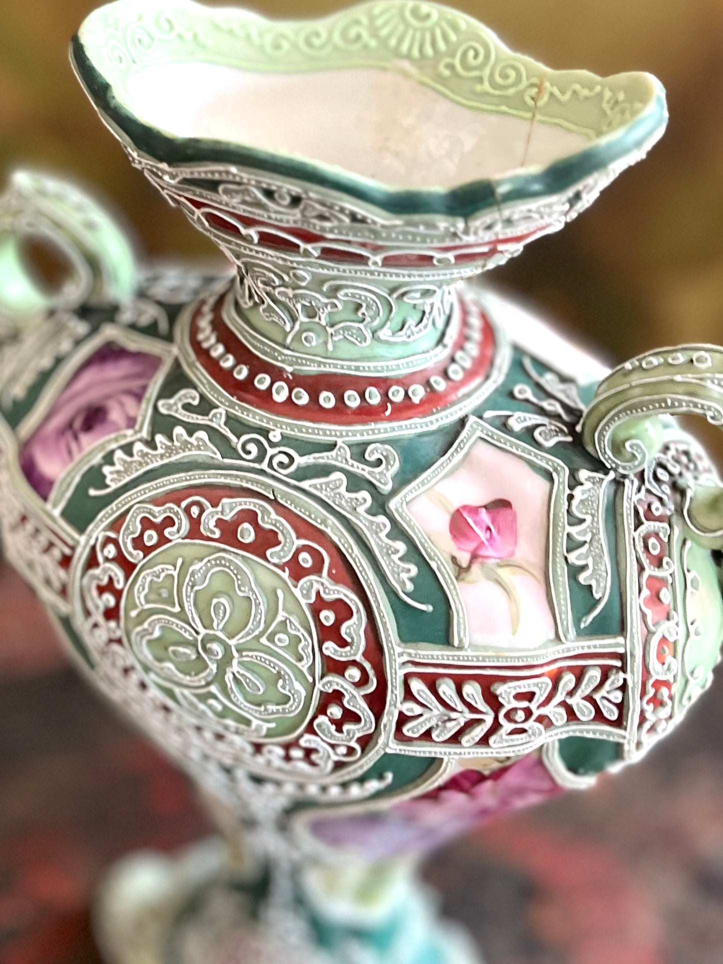 Live 08/25 Elaborate Antique Japanese Meiji Slip-Trailed Moriage Porcelain Vase