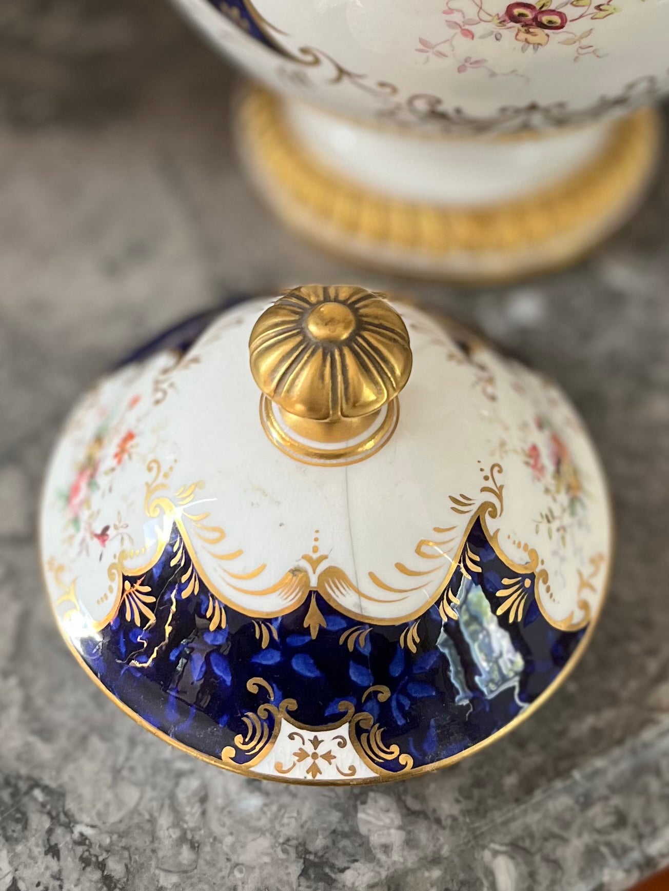 Live 08/04 Antique Coalport “Sevres Group” Lidded Pot| Cobalt Blue, Hand-Painted Florals & Gilt | c. Late 1891 -1920 Green Backstamp
