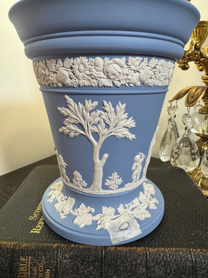 Wedgwood lavender and white beautiful vase urn