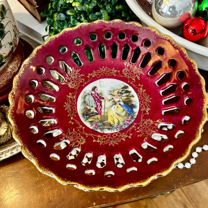 Stunning antique porcelain Italian lattice reticulated footed bowl