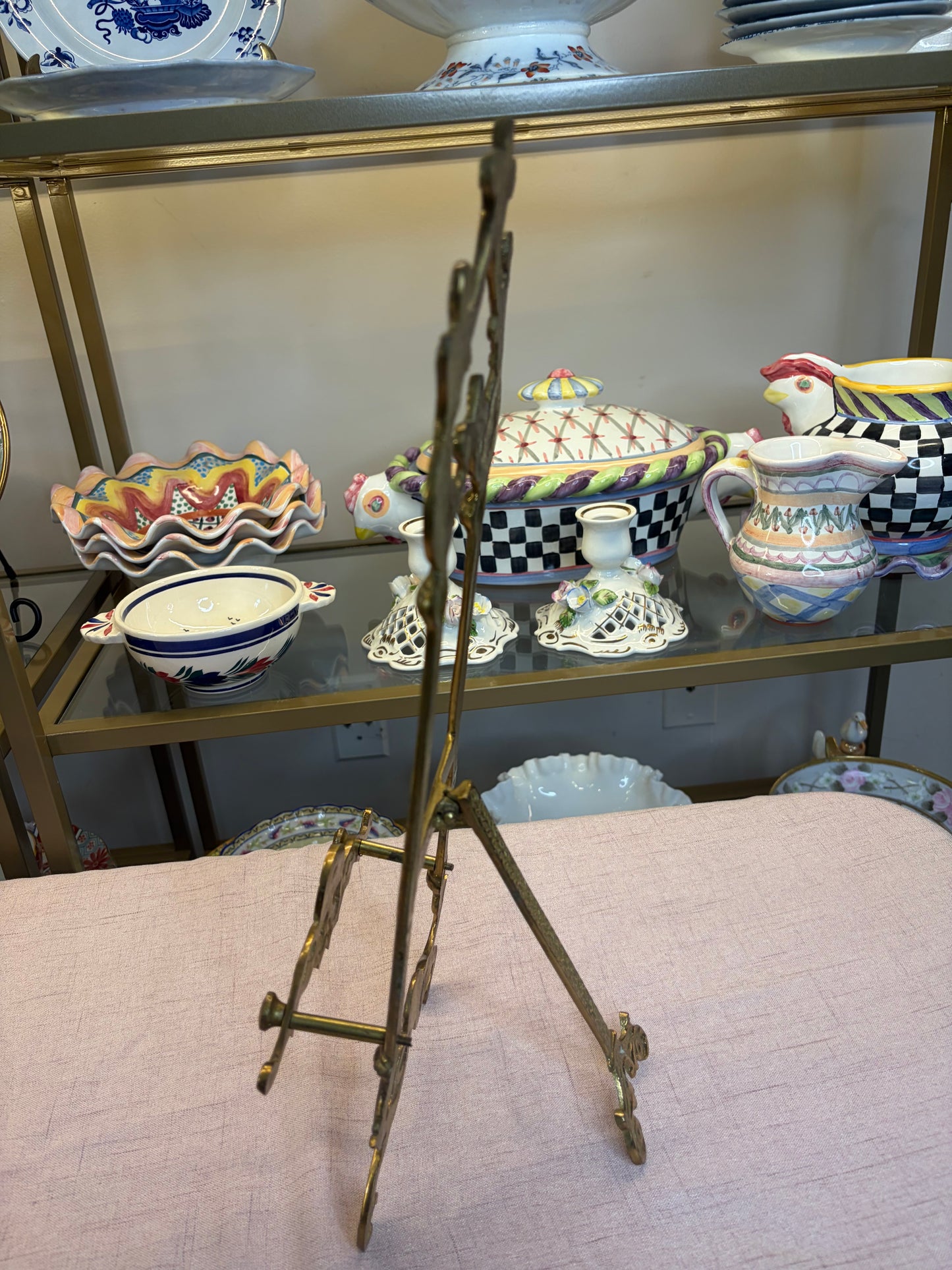 Ornate brass easel with shell motifs!