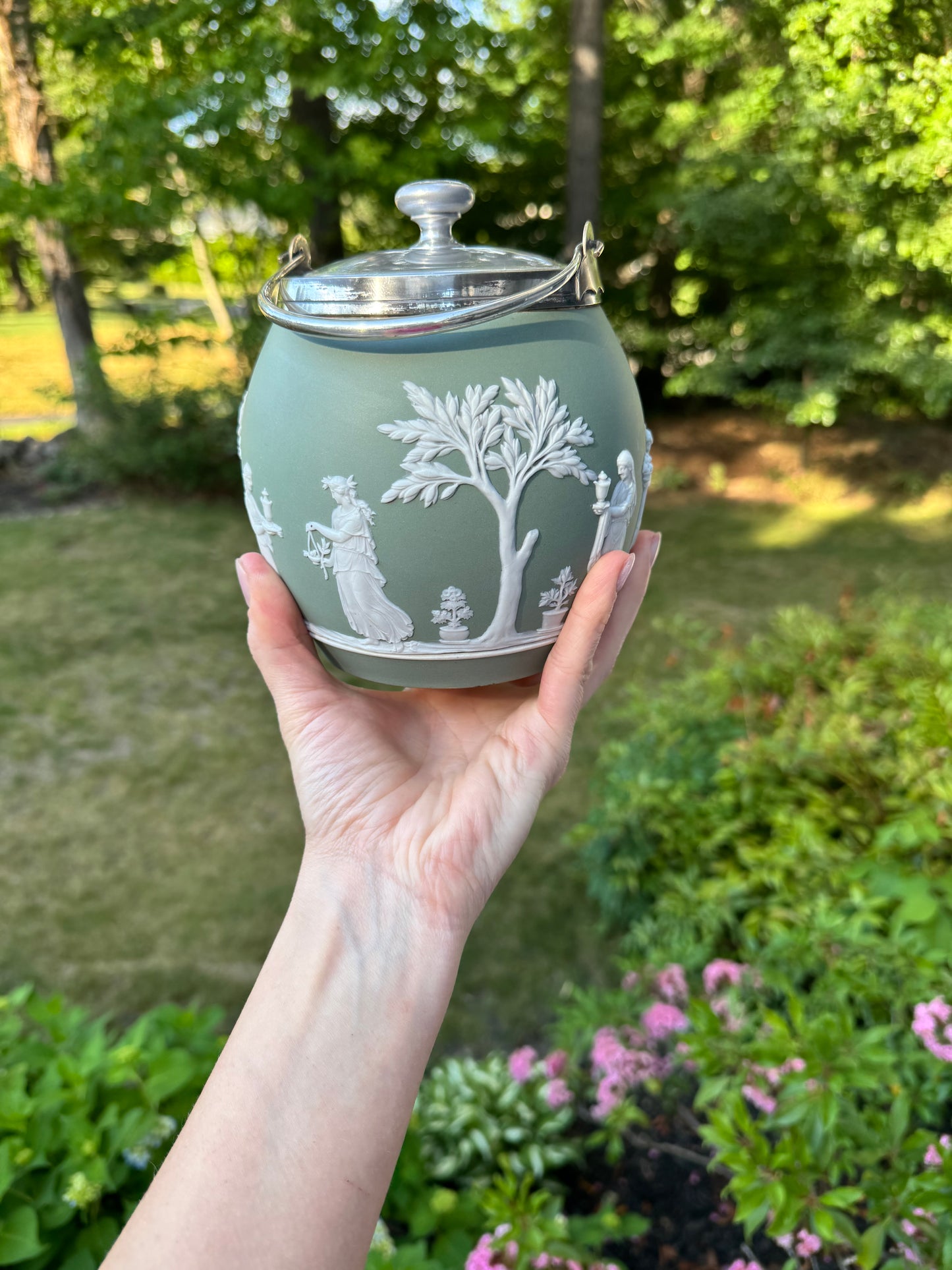 Live 06/15 Sage green Wedgwood lidded jar