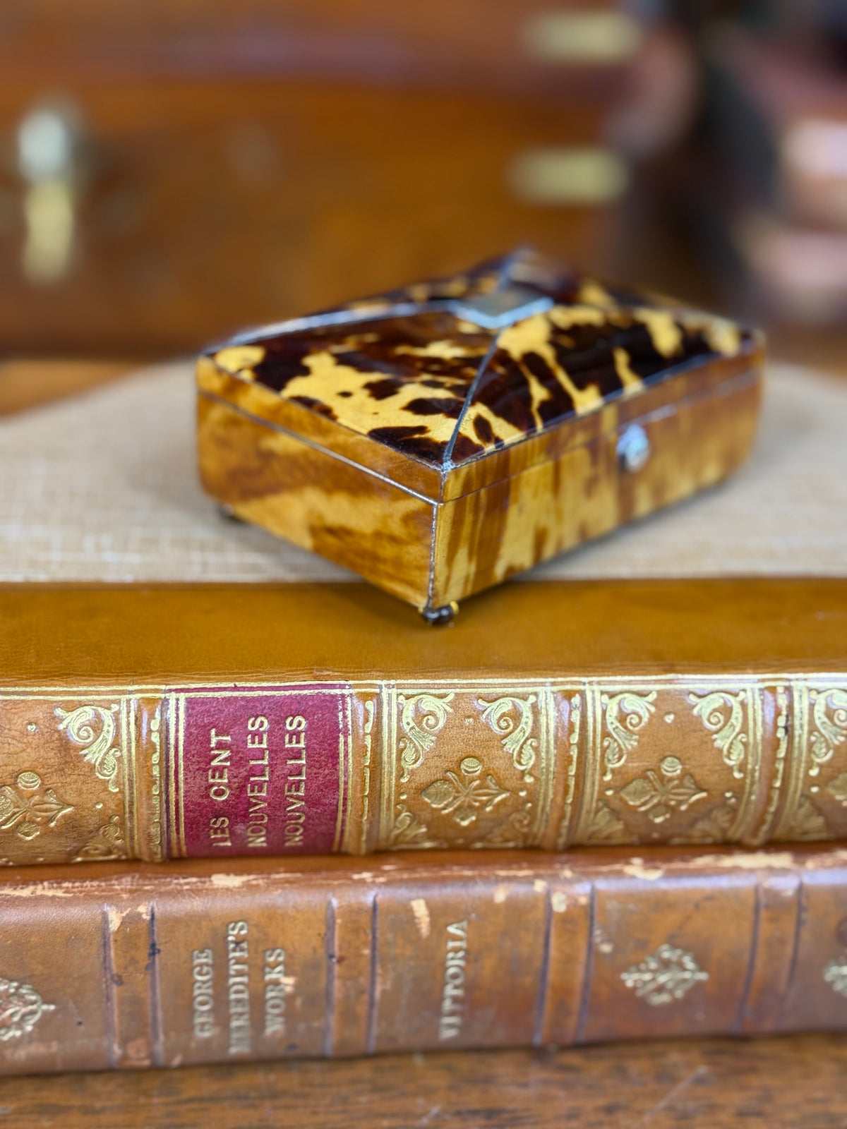 Antique English TShell Snuff & Trinket Box with Silver Cartouche, Footed, c. 1880–1910 – 3”W