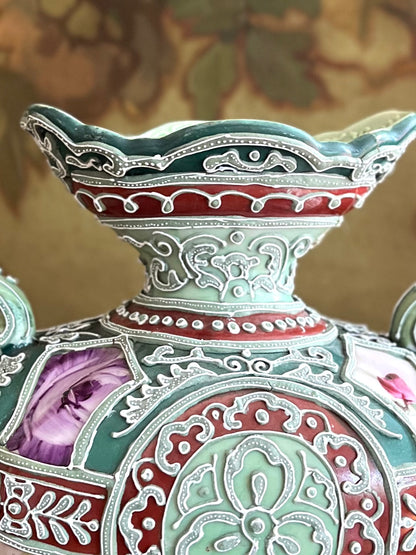 Live 08/25 Elaborate Antique Japanese Meiji Slip-Trailed Moriage Porcelain Vase