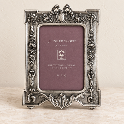 Jennifer Moore Brass 4x6 Picture Frame Victorian Metal Collection New Old Stock
