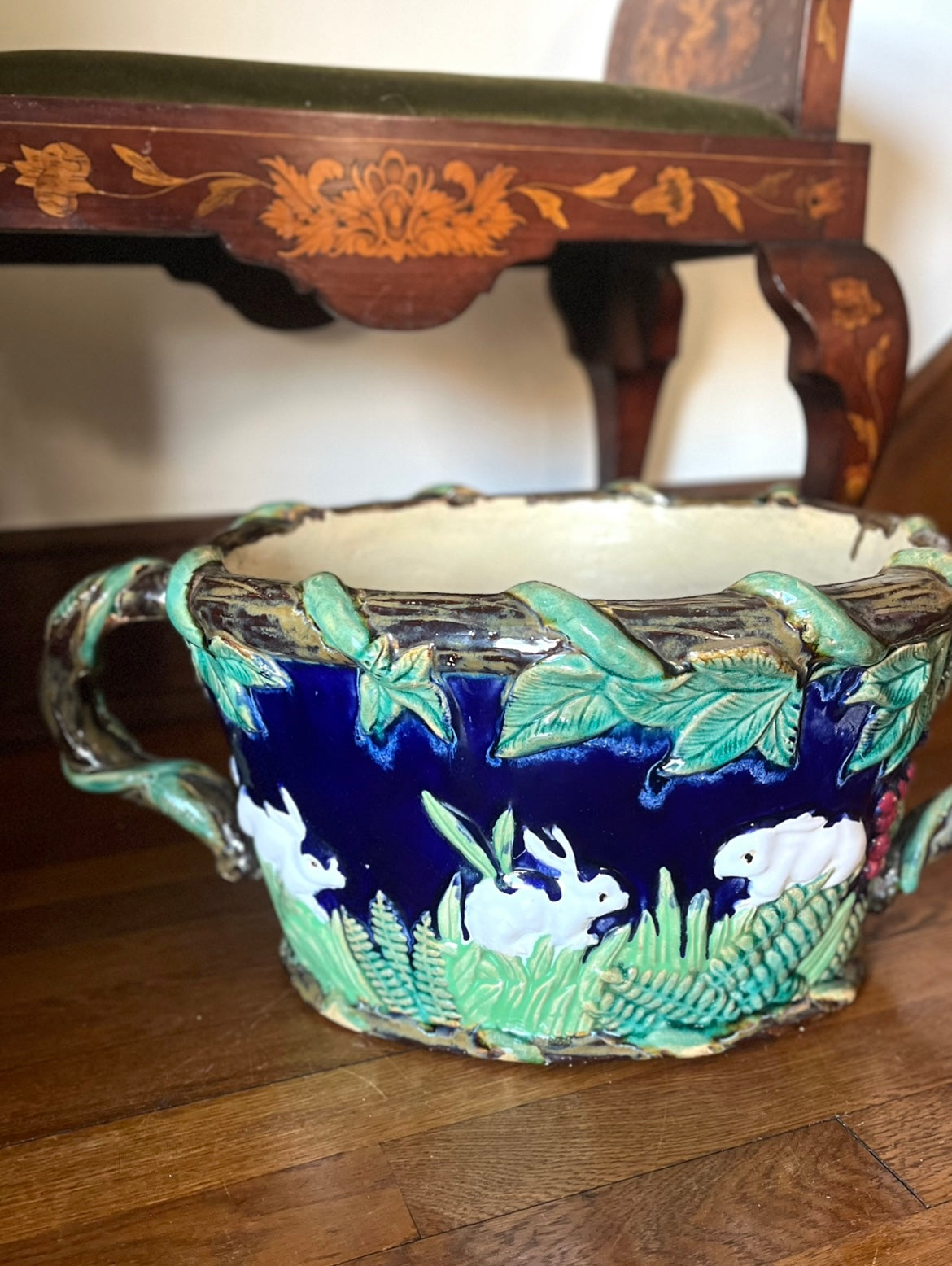 French Majolica Bunny Planter/XLarge Cache-pot Mid 20th Century