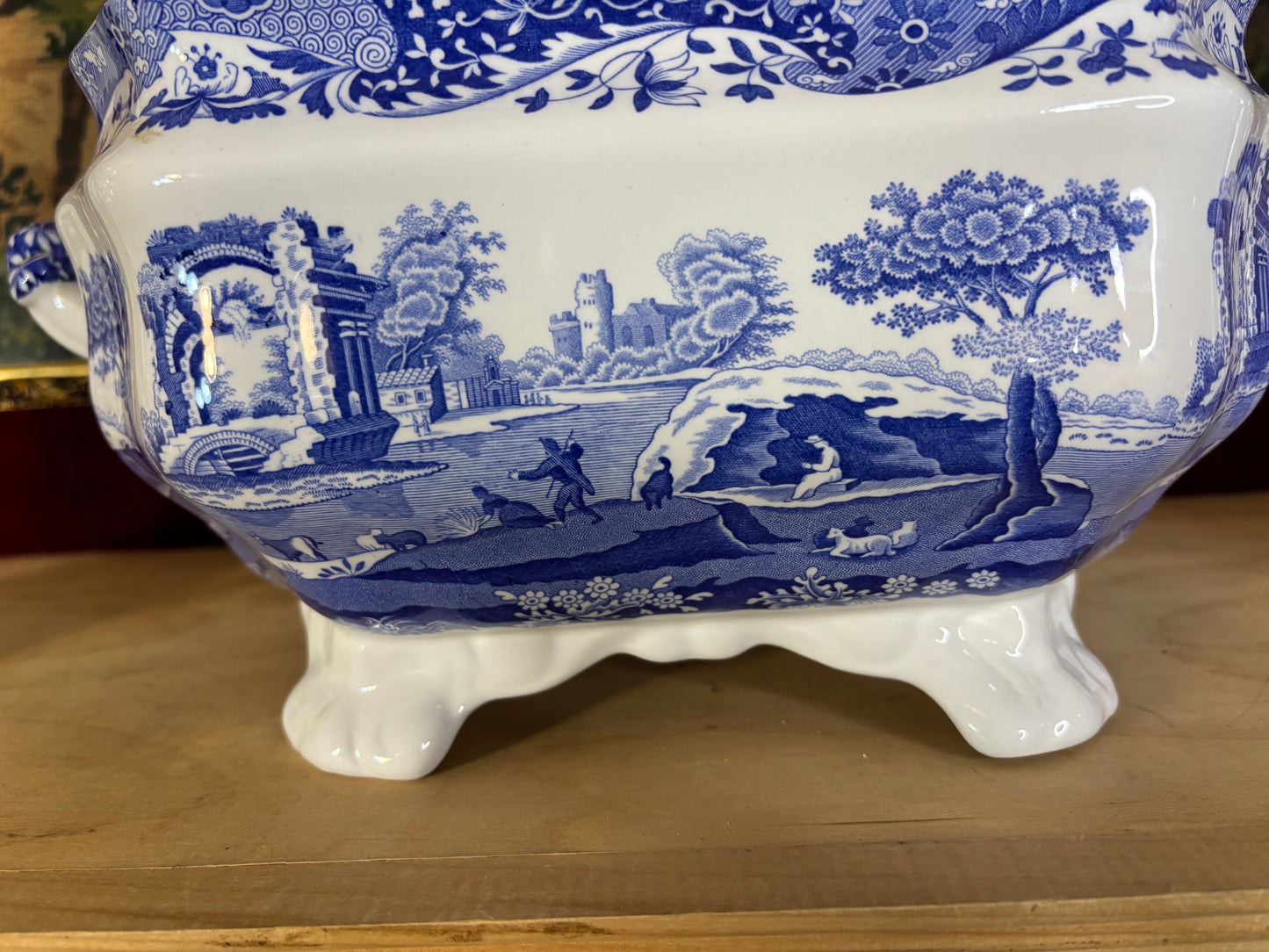 Stunning large Spode Blue Italian lidded tureen!
