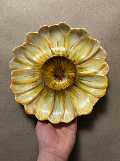 Hand painted floral daisy plate