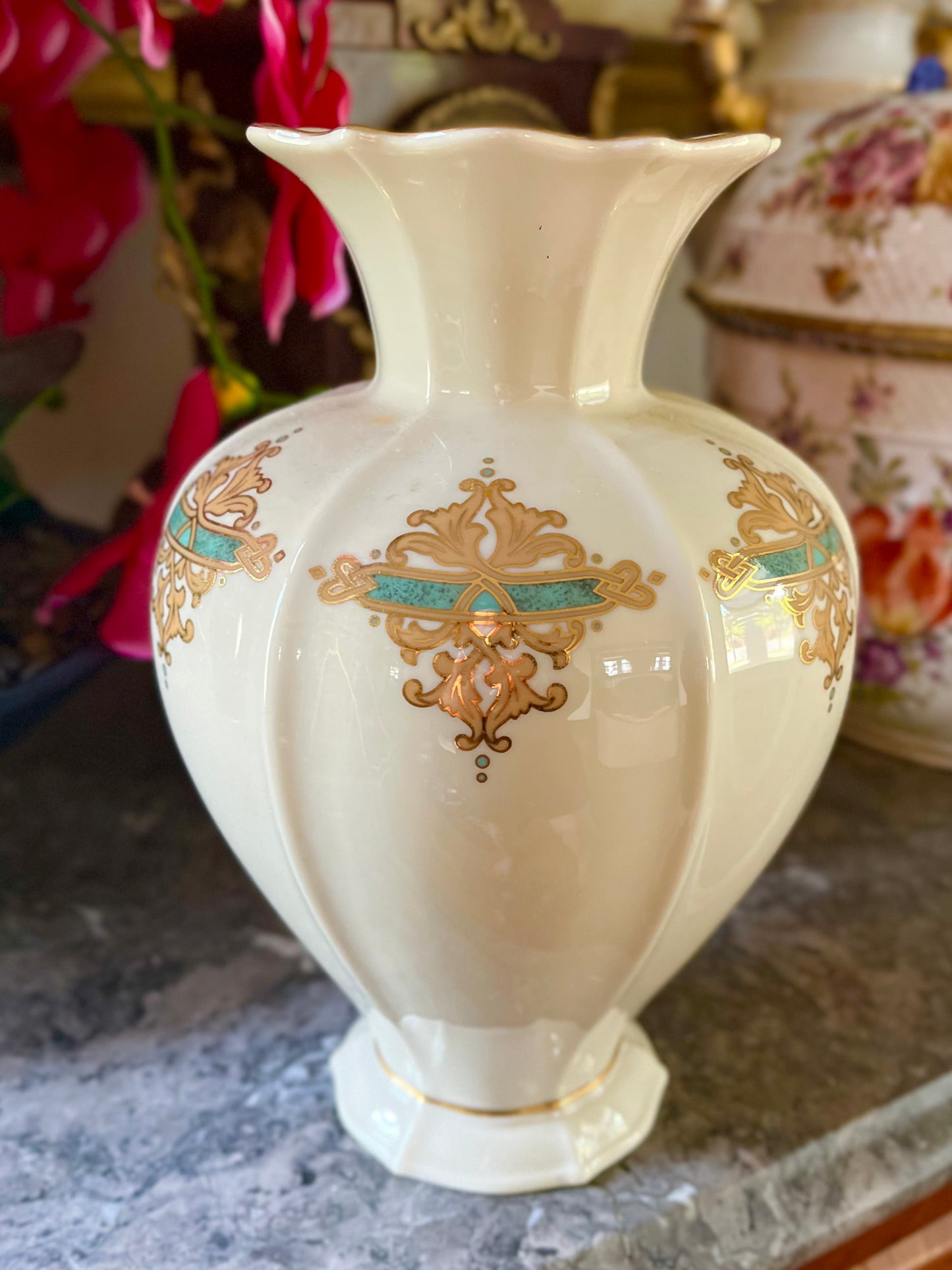 Live 06/05 Lenox Vase Glenox