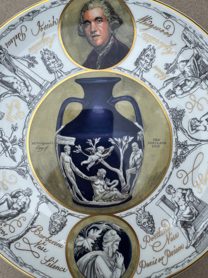 Collectible Wedgewood historic year plate 2002 Portland base 1789
