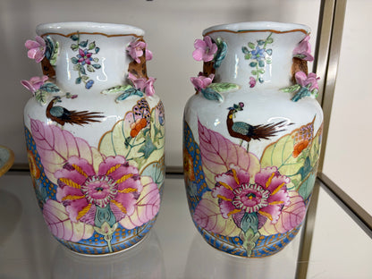 Stunning Tobacco Leaf vases pair with raised flowers! As is!