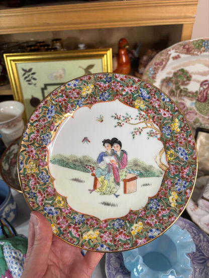 Gorgeous set of 3 Famille Rose plates!