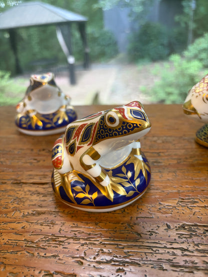 Gorgeous Royal Crown Derby Imari frog!