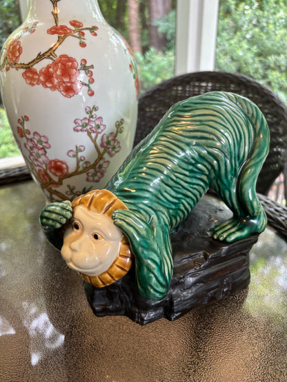 Precious pair of hear no evil, see no evil monkeys!