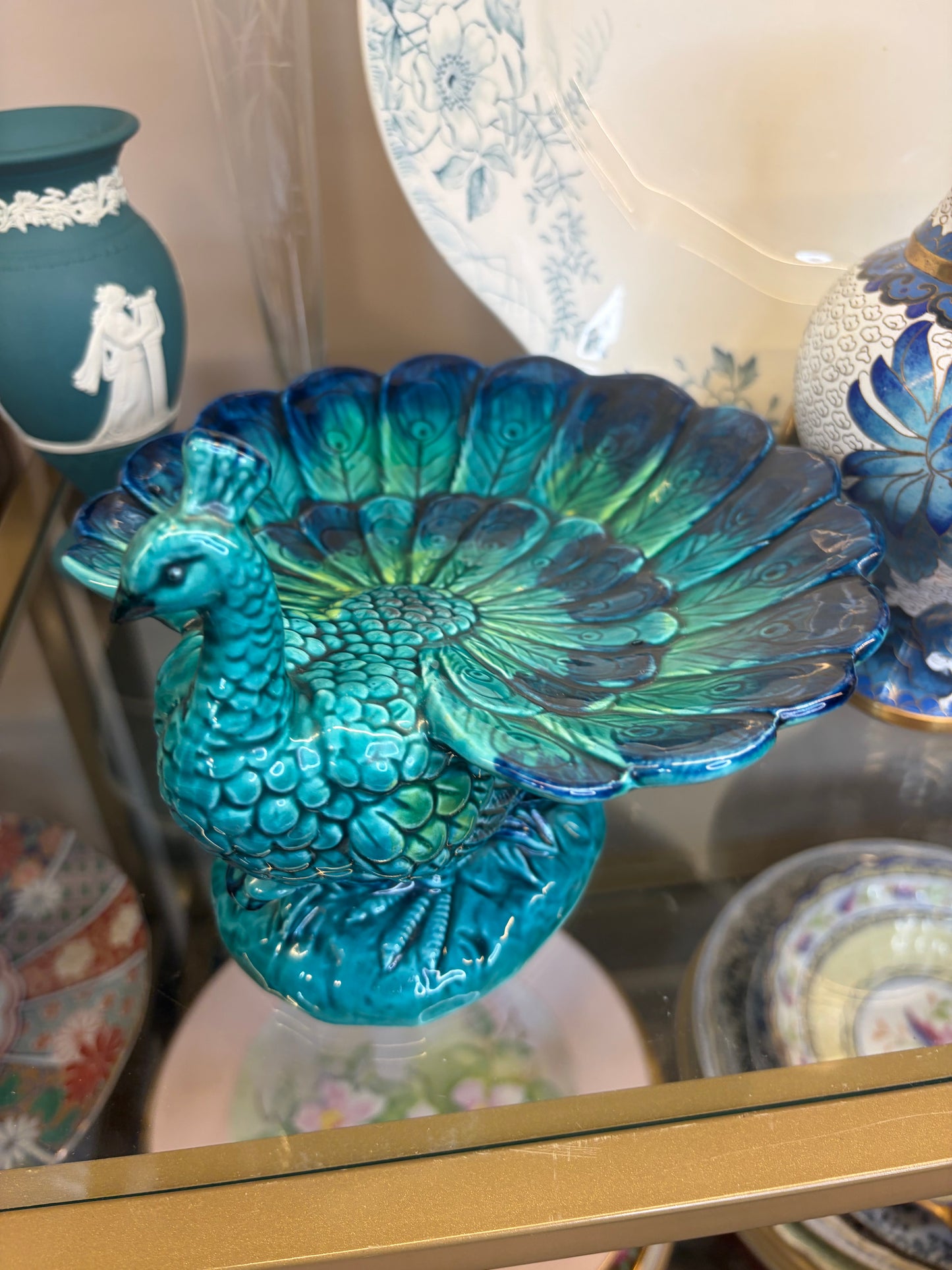 Gorgeous peacock figurine!
