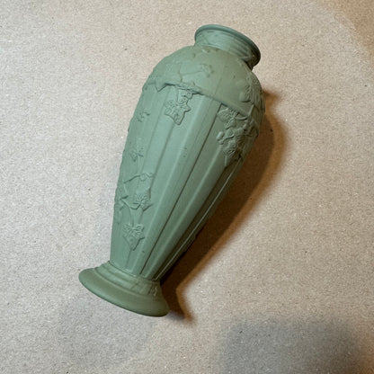 Live 06/15 Sage green Wedgwood 7.5” vase