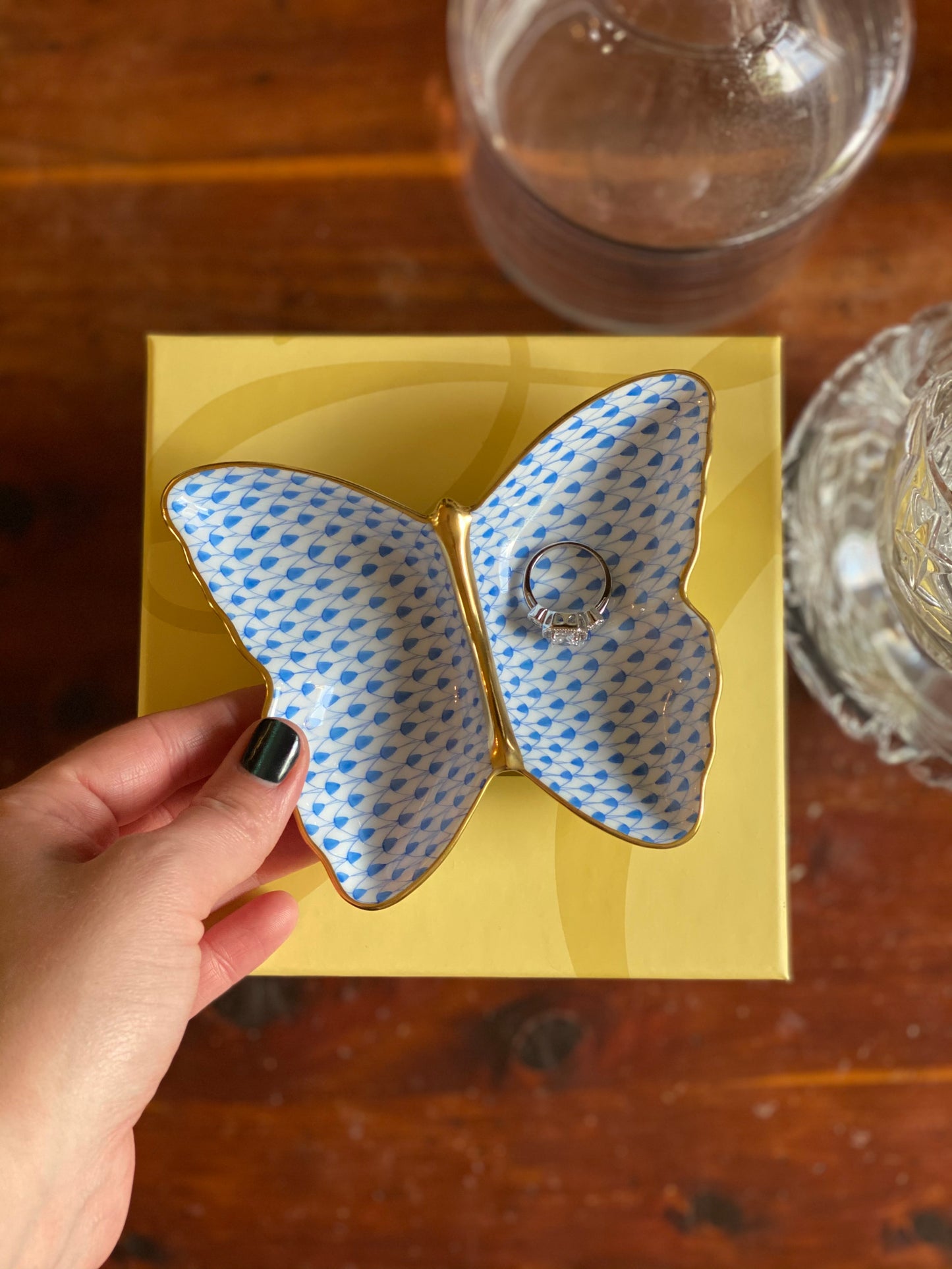 Herend Fishnet hand-painted porcelain with 24K gold: Butterfly Trinket Dish- 4.25″L X 1″