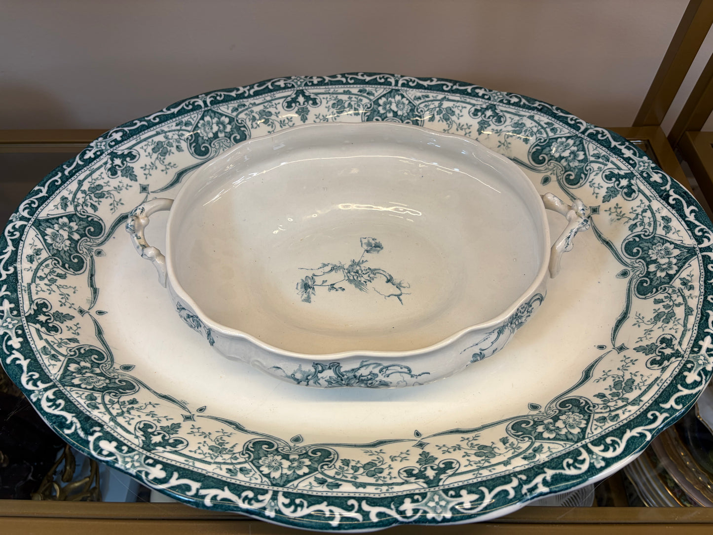 Lovely antique lidded tureen semi-porcelain dish featuring the Melrose pattern by Mellor, Taylor & Co.