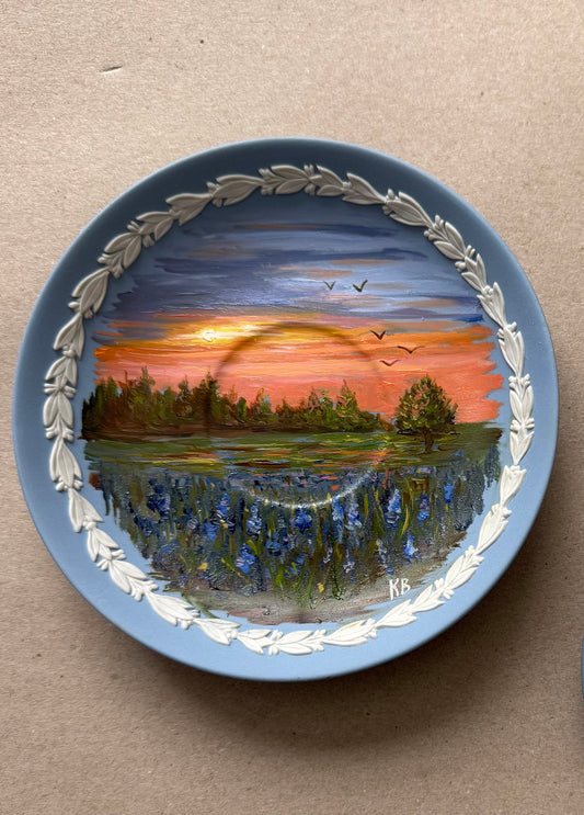 Blue bonnets on Wedgwood plate 5.5”