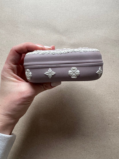 Lilac Wedgewood hear shape trinket box