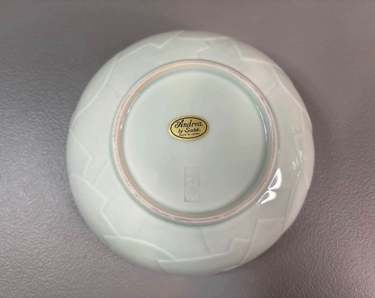 Andrea by Sadek celadon leaf bowl!