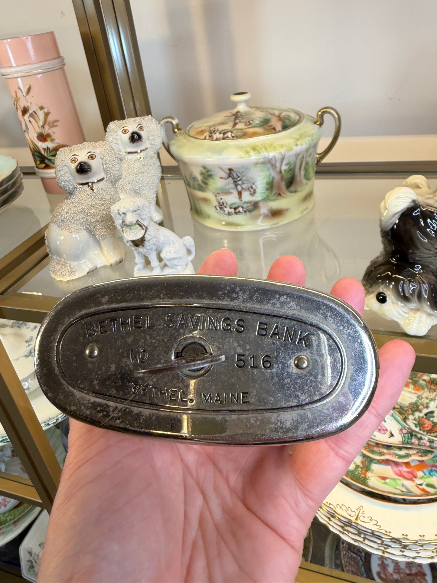 Vintage Traveling Teller Maine Bank Coin holder with key!
