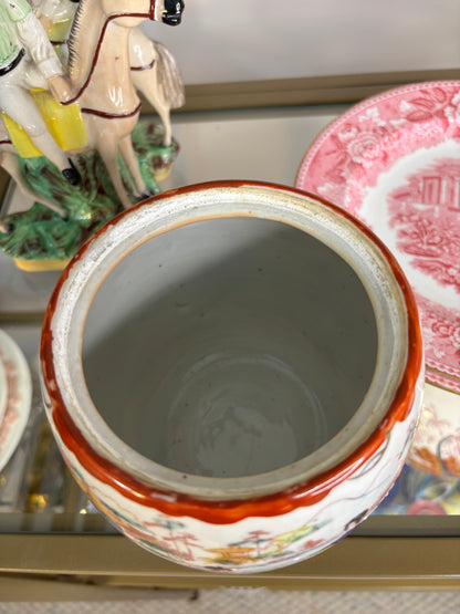 Sweetest Geisha biscuit jar!