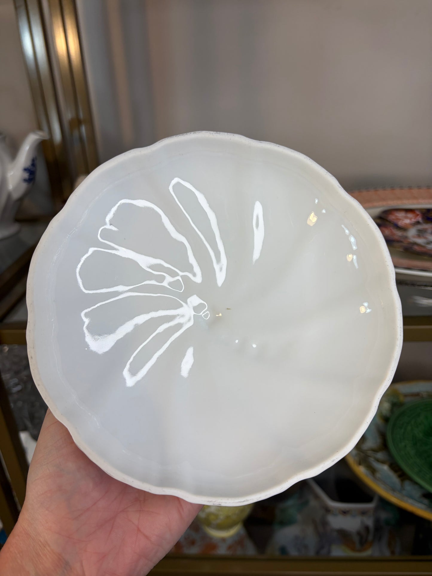 Gorgeous Herend Rothschild porcelain covered bonbon dish featuring hand-painted bird and butterfly motifs with a pink ribbon finial!