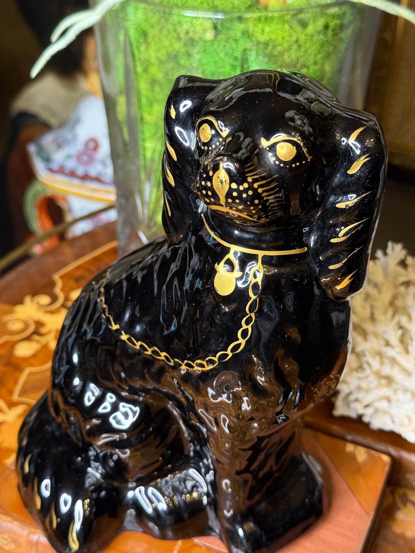 Antique 10” Tall English Black Staffordshire Mantle Dogs (c. 1890–1910) – Pair with Gilt Chain