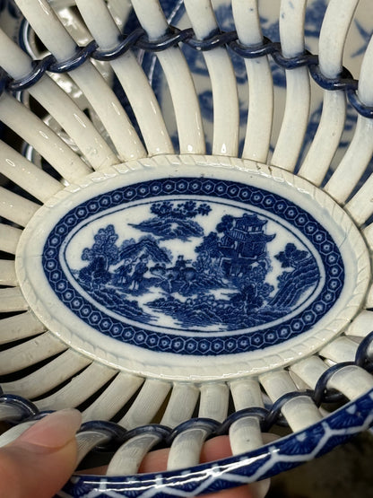 Antique Early 19th Century Pearlware Basket Weave Dish | c. 1800s | DA4391