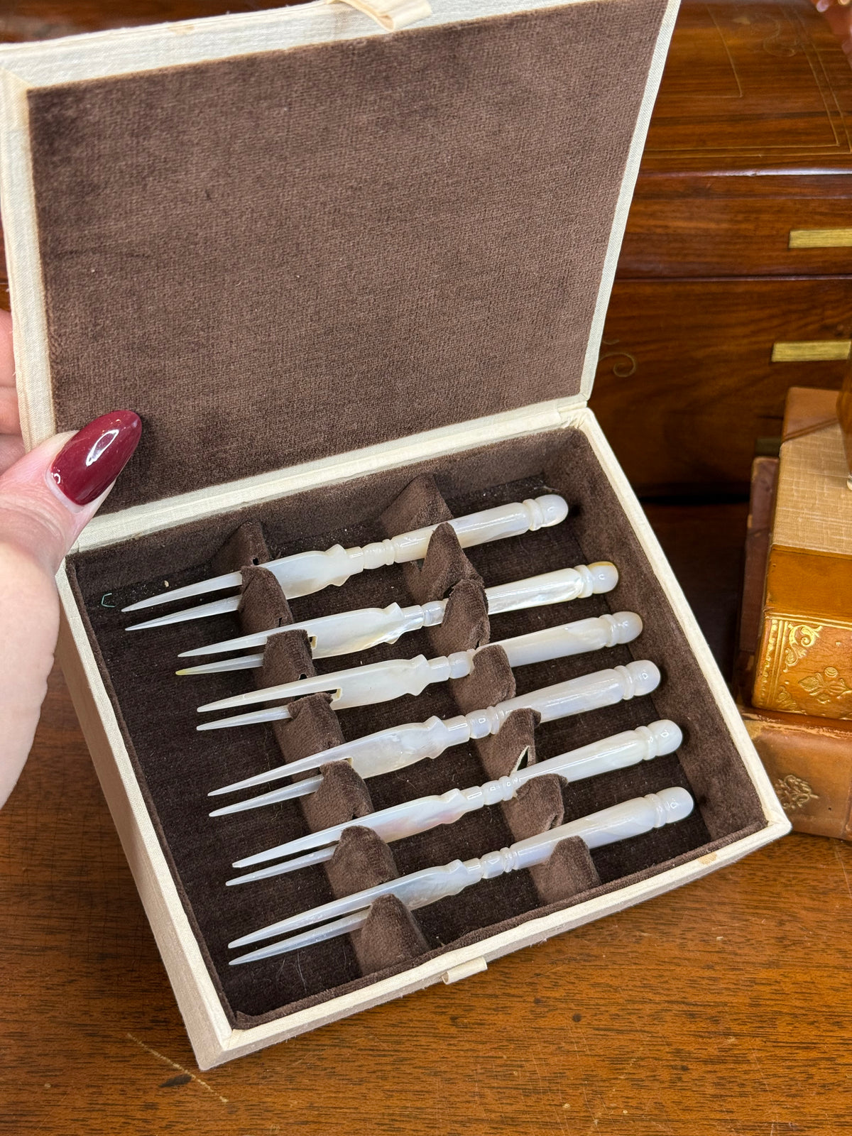 Vintage Mother of Pearl Hors d’Oeuvres Forks, Cased Set of 6, c. 1920s–1930s
