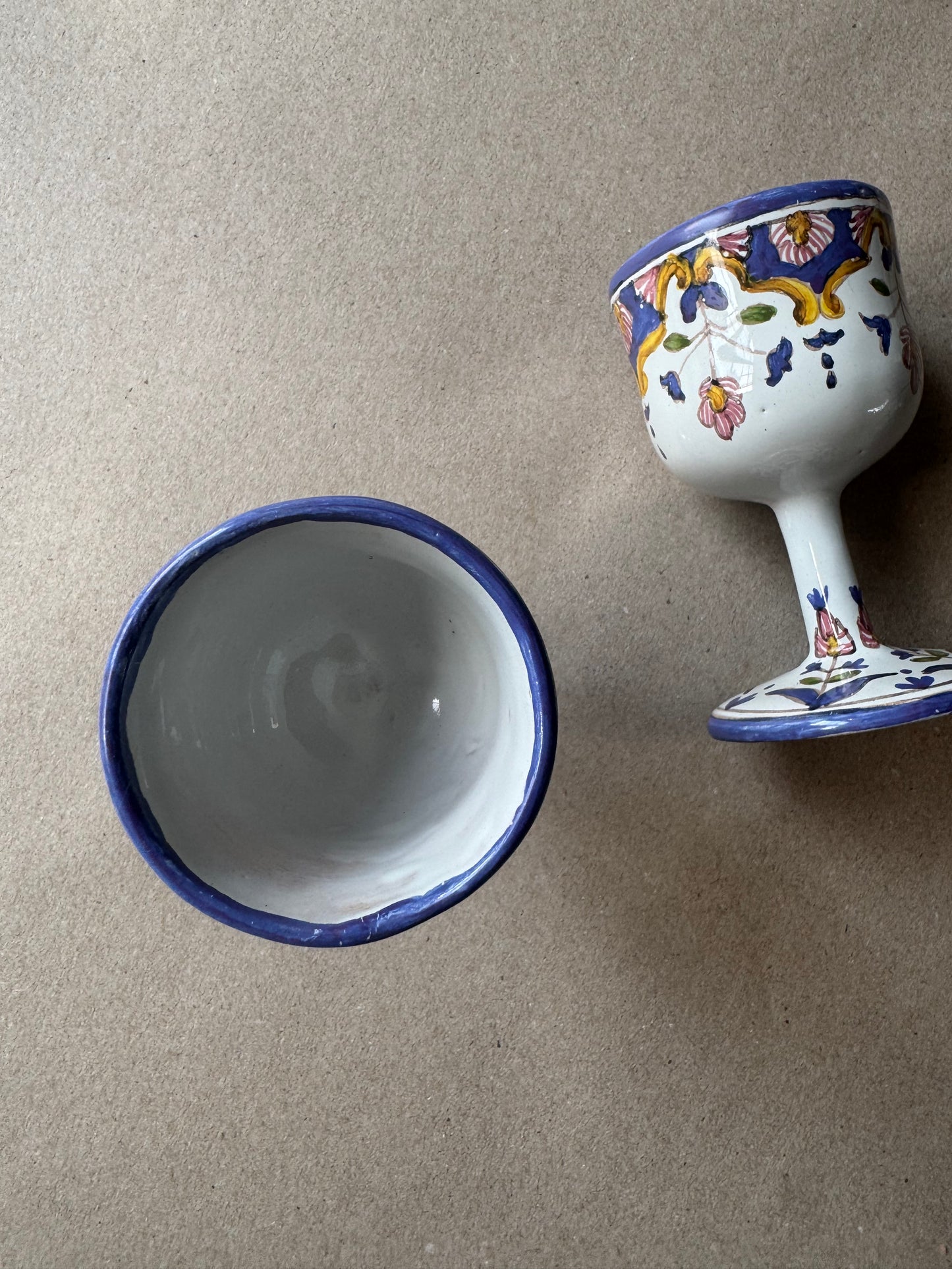 Pair of Vintage Hand-Painted Portuguese Pottery Goblets – F.F. Marquês, Alcobaça