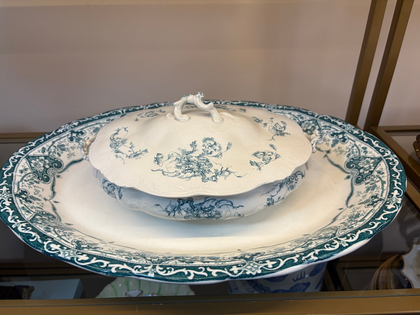 Lovely antique lidded tureen semi-porcelain dish featuring the Melrose pattern by Mellor, Taylor & Co.