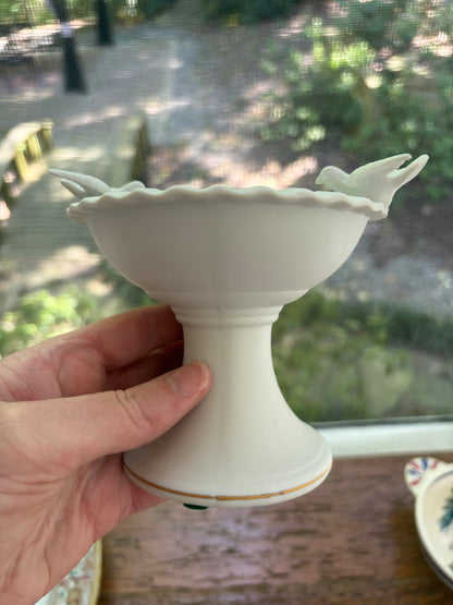 Lovely Lefton porcelain bird bath with flowers!