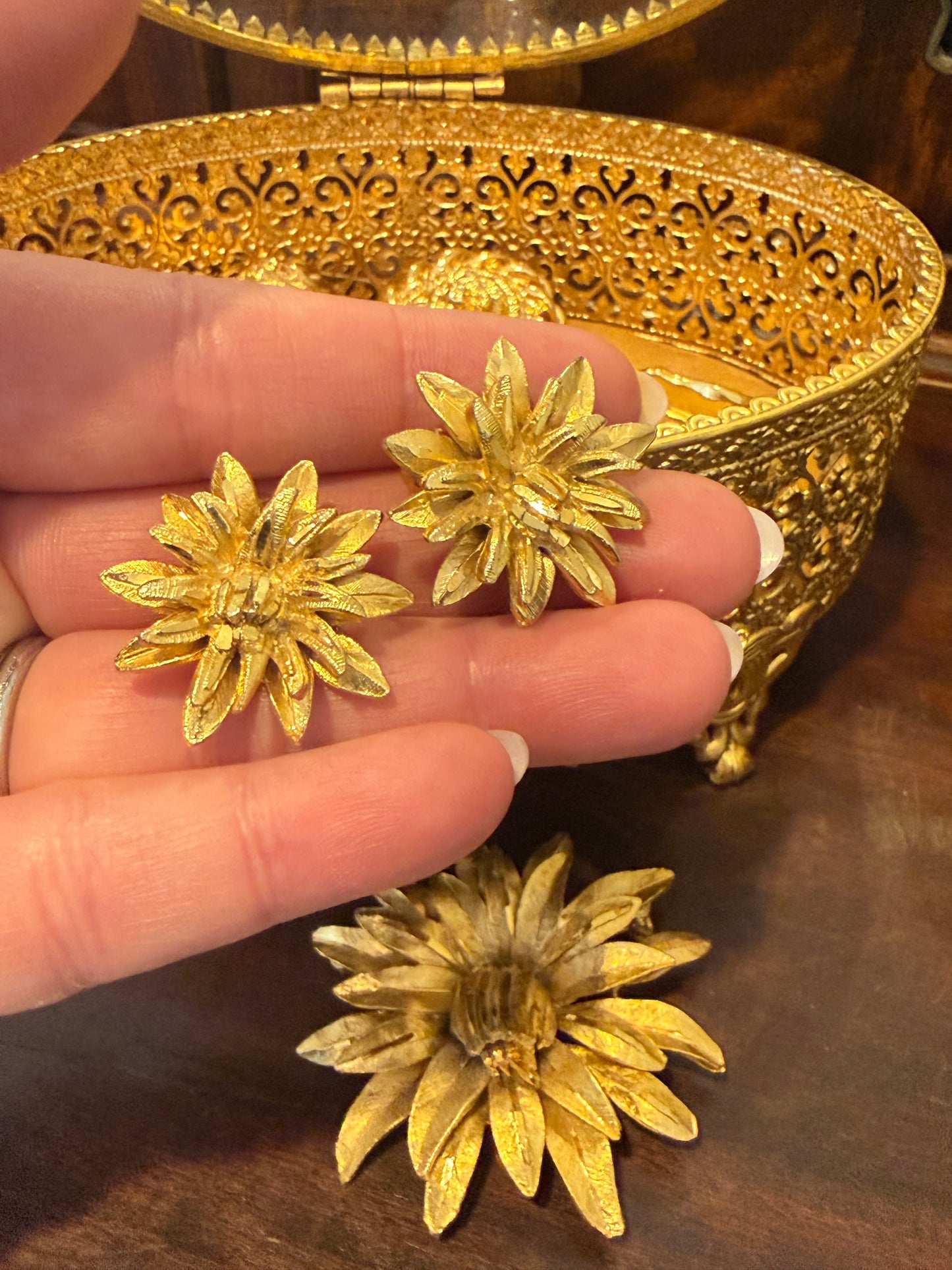 Vintage Signed BSK Brushed Gold Tone Flower Brooch & Clip Earring Set