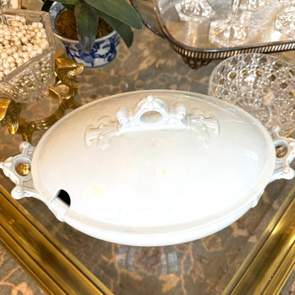 J.W.PANKHURST & C°
HANLEY ENGLAND  older vintage / antique pagoda tureen 15 x 9 x 9