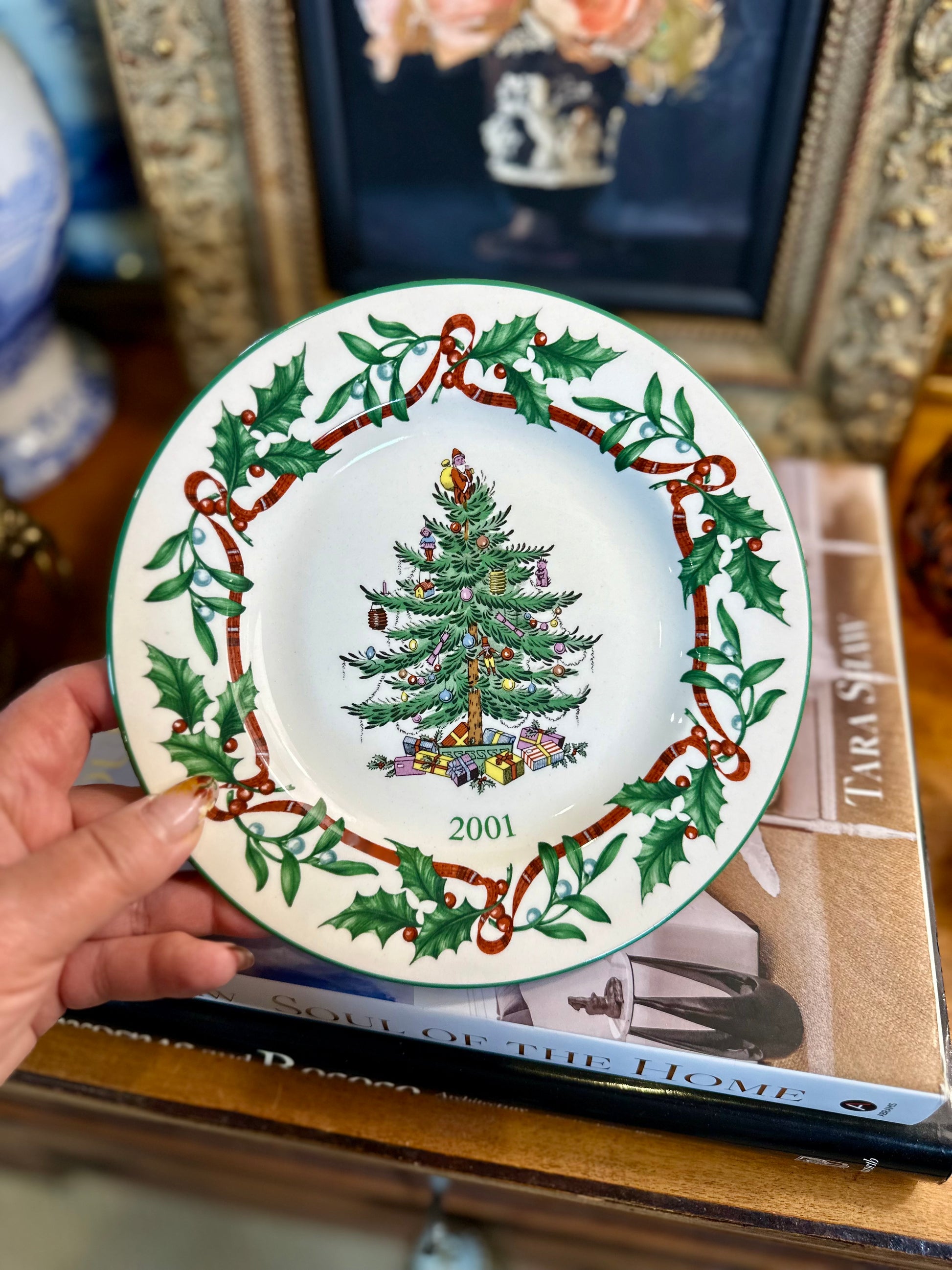 Spode Christmas Tree Annual Collector Plate “2001”, Made in