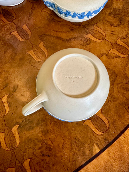 Antique Wedgwood Smear-Glazed Stoneware Teacup with Lavender Sprigged Grapes