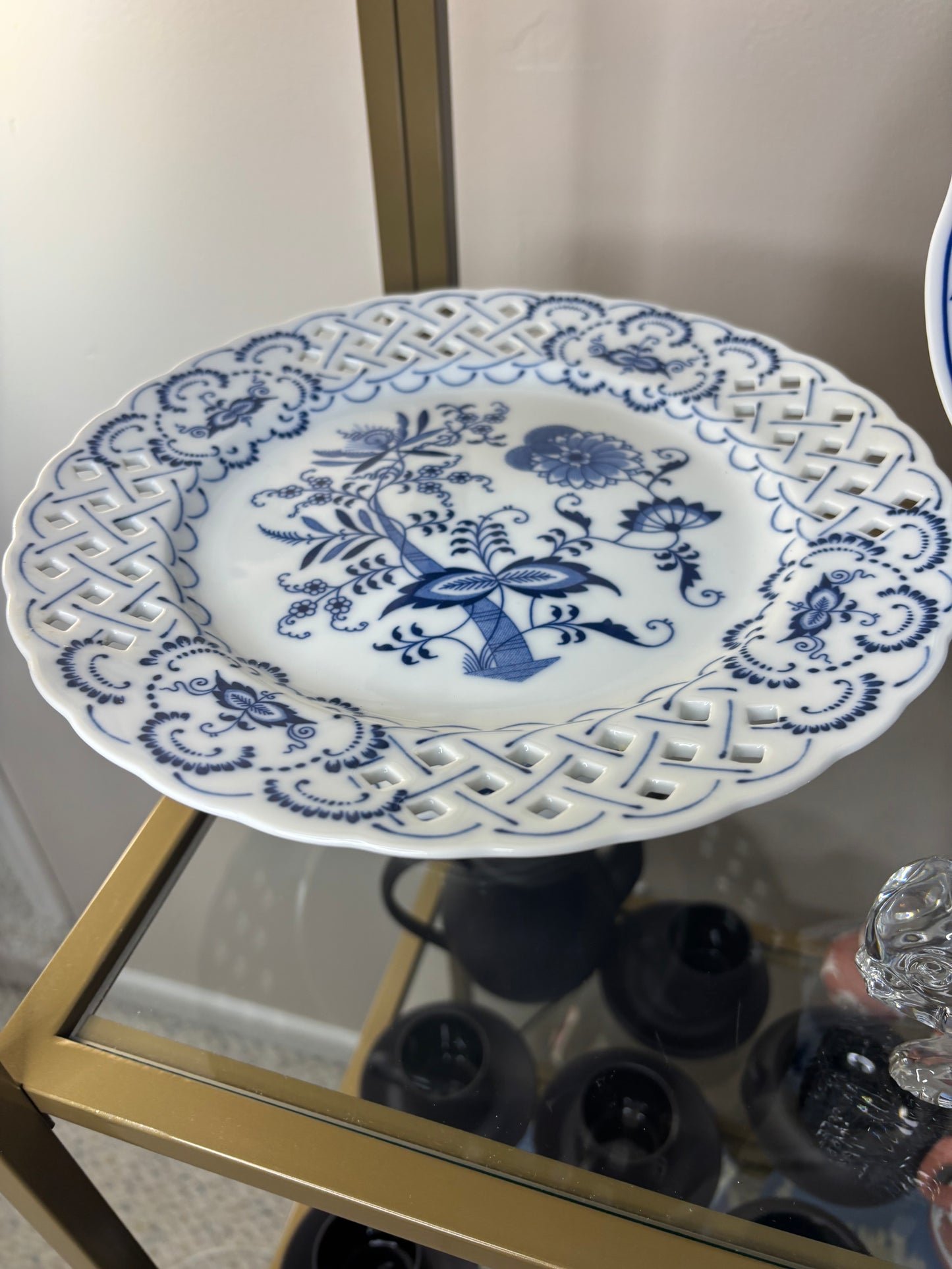 Gorgeous Blue Danube cake stand!